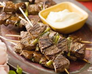 Шашлык из говядины на шпажках