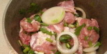 шашлык из свинины в красном вине