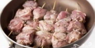 шашлык на шпажках в духовке