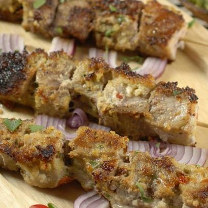 Свиные шашлыки в кокосовой стружке