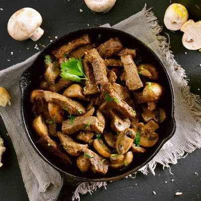 Запеченный шашлык из говядины с шампиньонами