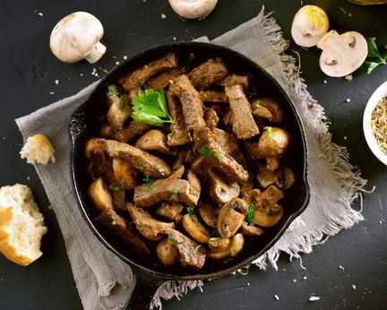 Запеченный шашлык из говядины с шампиньонами