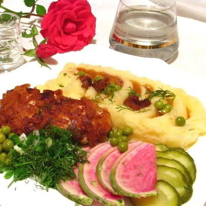 Шницель по-министерски с маслом