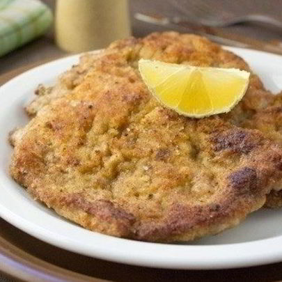 Шницель в сухарях