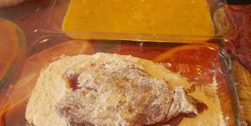 венские ореховые шницели со сливочным картофельным салатом