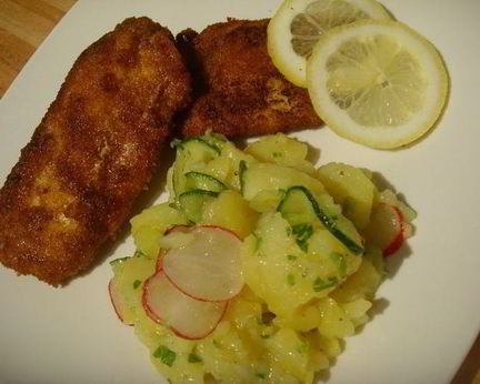 Венский шницель с картофельным салатом