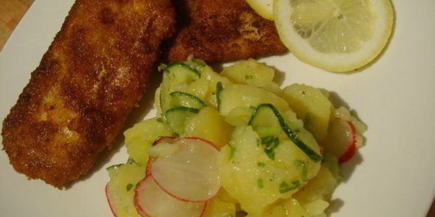 Рецепт венского шницеля с картофельным салатом