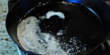 говяжий стейк с молочной подливой