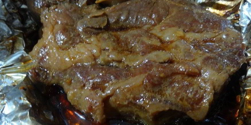 Рецепт нежных свиных стейков, запеченных в духовке