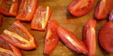 перечный раундрамб-стейк с грилованными овощами