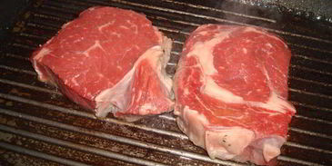 рибай стейк с овощами гриль