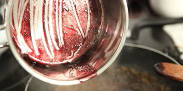 стейк из говядины с классическим винным соусом