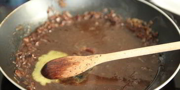 стейк из говядины с классическим винным соусом