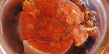 стейк из кижуча в соке красного апельсина