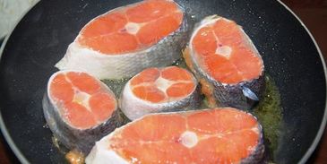 стейк из кижуча в соке красного апельсина