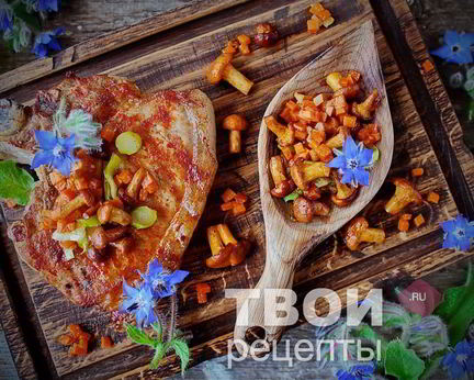 Стейк из свинины на сковороде