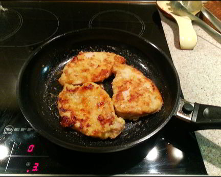 Стейк из свинины в панировке