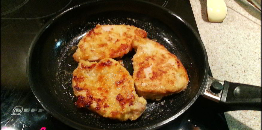 Рецепт стейка из свинины в панировке