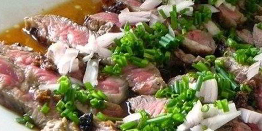 Рецепт стейка с понзу и грибным маслом