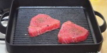 стейк тунца на гриле