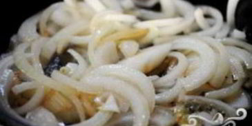 стейк в сырном соусе