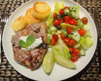 Стейки из баранины острые