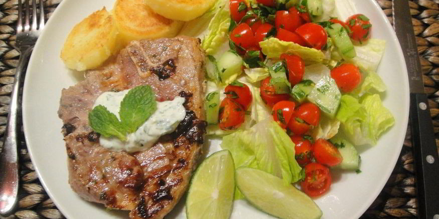 Рецепт стейков из баранины острые