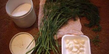 стейки на решетке и картошка-трясучка