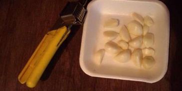 стейки на решетке и картошка-трясучка