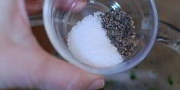 стейки в зеленом маринаде