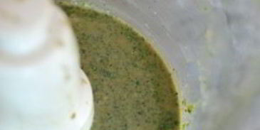 стейки в зеленом маринаде