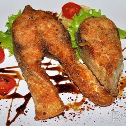 Жареные стейки толстолобика