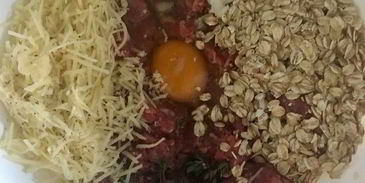 домашние тефтели в томатном соусе с зеленым булгуром