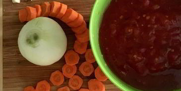 домашние тефтели в томатном соусе с зеленым булгуром