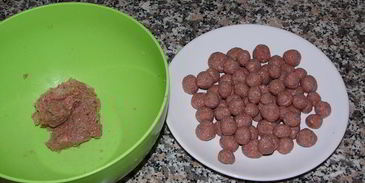 говяжьи тефтели с булгуром, тушеные с овощами