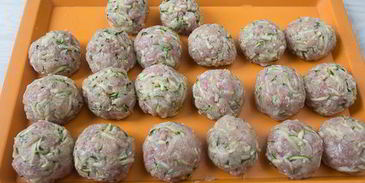 кабачковые тефтели в томатном соусе