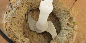 куриные тефтели в пикантном грибном соусе