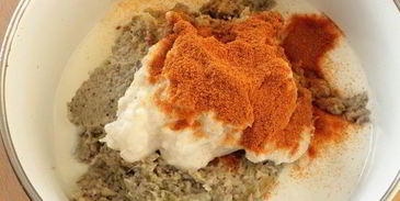 куриные тефтели в пикантном грибном соусе