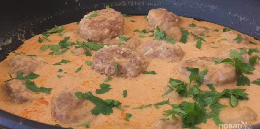 Рецепт очень нежных тефтелей в томатно-сметанном соусе