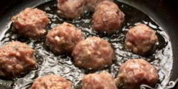 паста с тефтелями