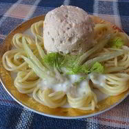 Рецепт Рыбных тефтелей в гнезде из спагетти со сливочным соусом