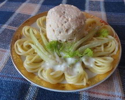 Рыбные тефтели в гнезде из спагетти со сливочным соусом