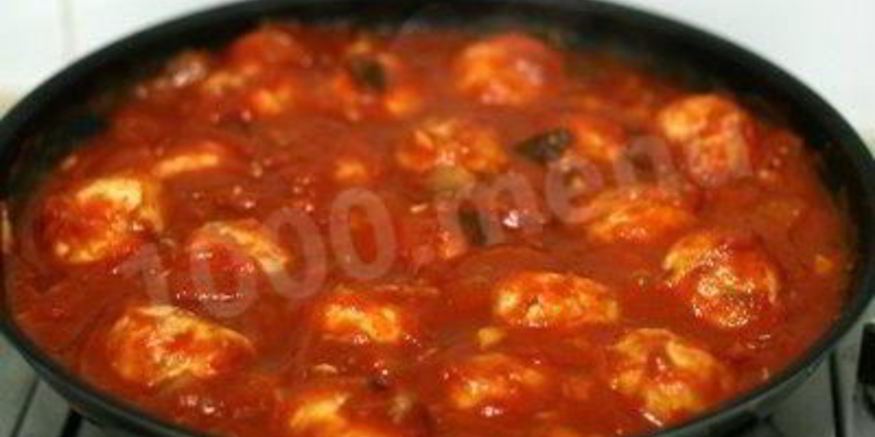 Рецепт тефтелей куриных с рисом в томатном соусе