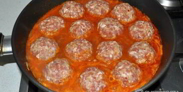 тефтели с булгуром в сливочно-томатном соусе