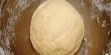 паровые творожные вареники с клубникой