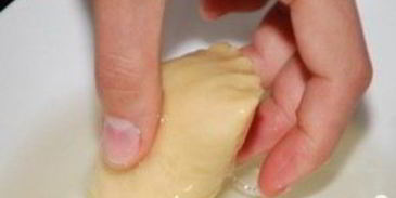 паровые творожные вареники с клубникой