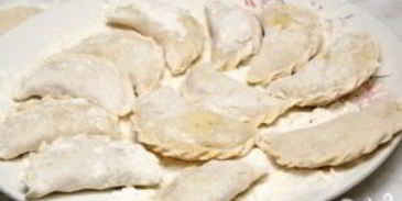 постные вареники с капустой