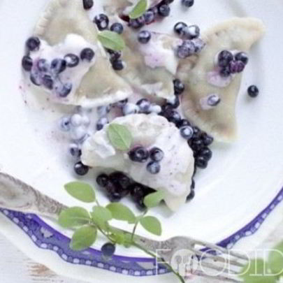 Вареники с черникой на кефире