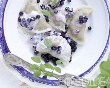 Вареники с черникой на кефире