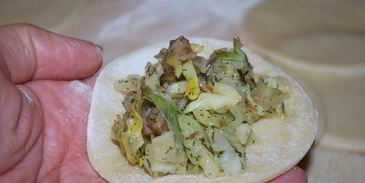 вареники с капустой и маслятами